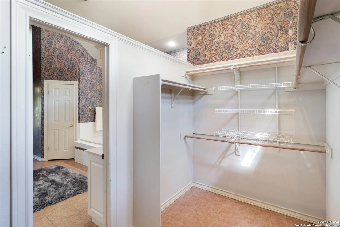 Photo of 2663 Rim Oak