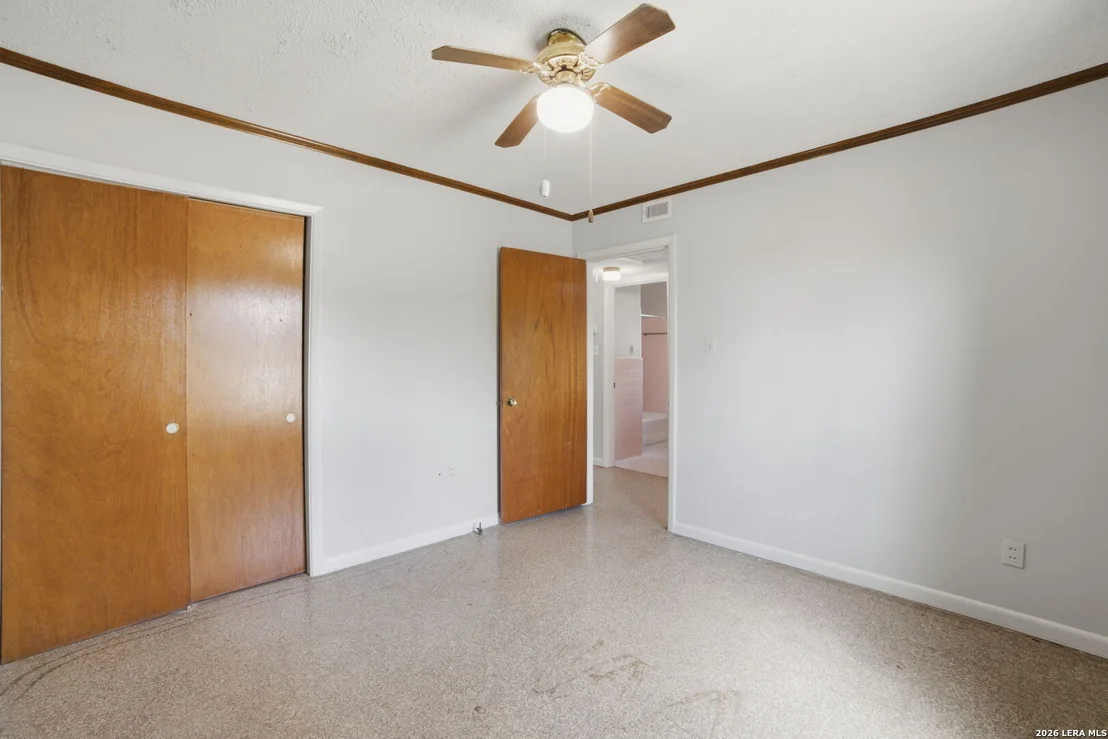 Photo of 225 LOWER LACOSTE RD