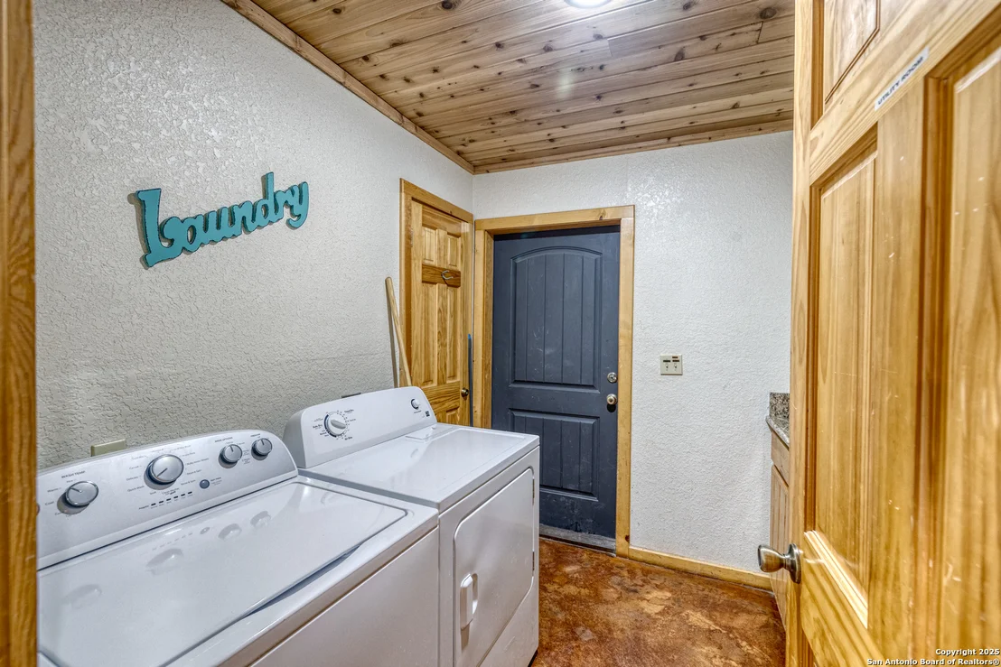 Photo of 241 Mountain Laurel