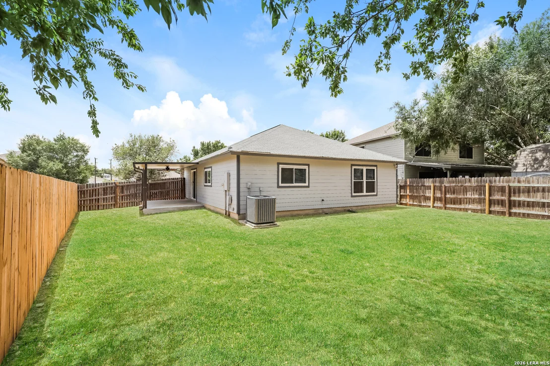 Photo of 6702 Highland Grass