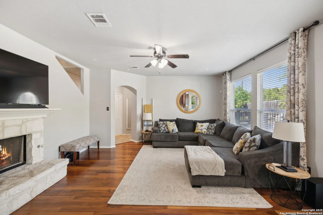 Photo of 1026 Tumbling Oaks