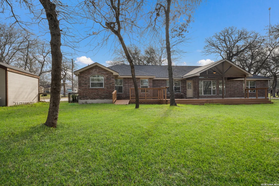 Photo of 521 JACOBS LN
