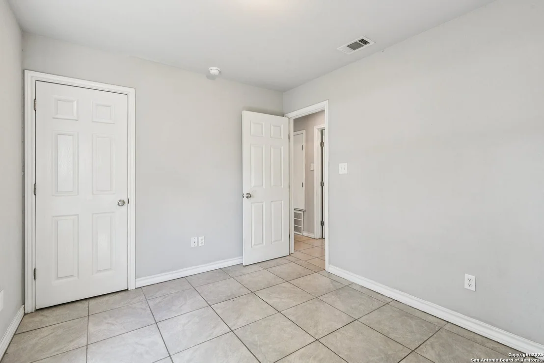 Photo of 238 Guilford FRG