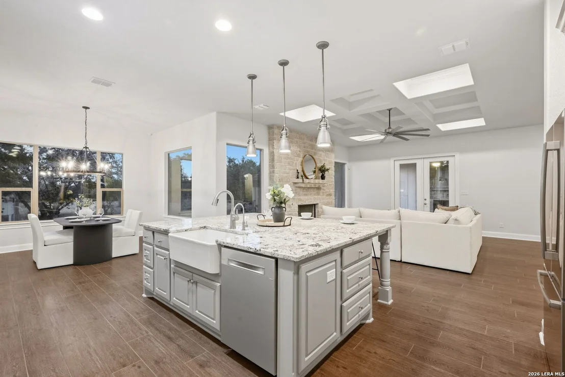 Photo of 112 ROLLING VIEW DR