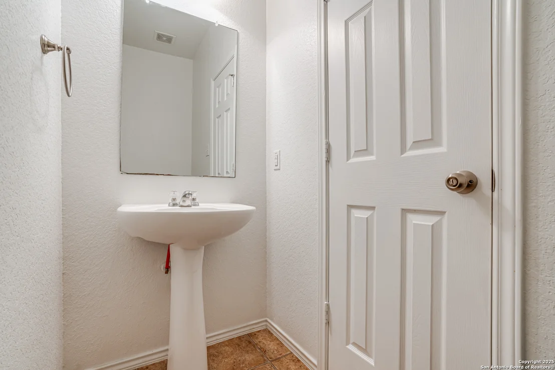 Photo of 8507 Silver Willow