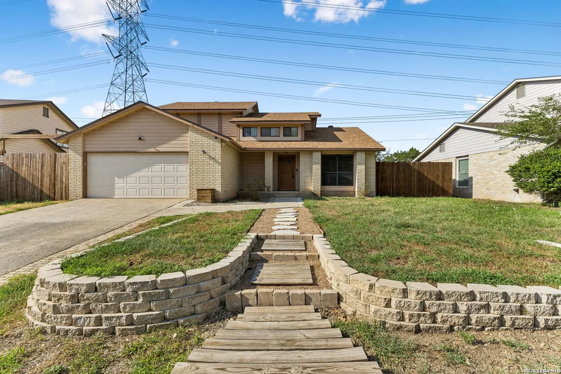 Photo of 2127 Oak Bnd