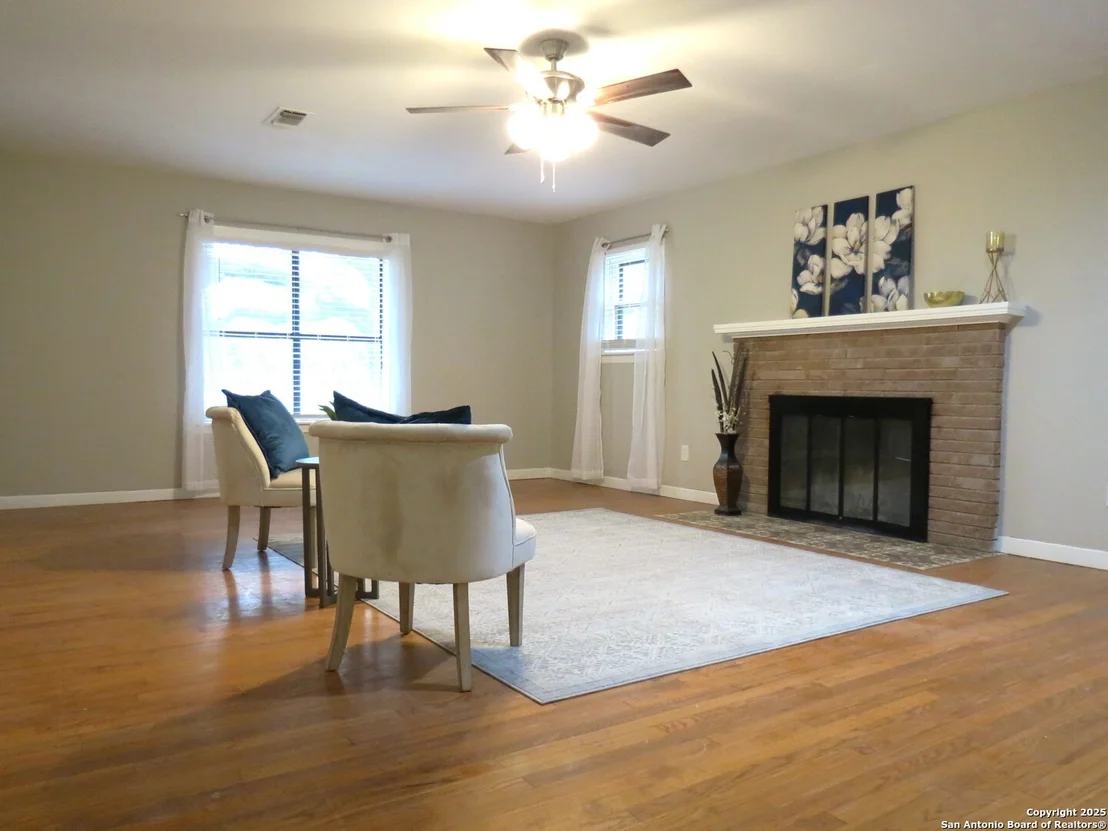 Photo of 490 Horton