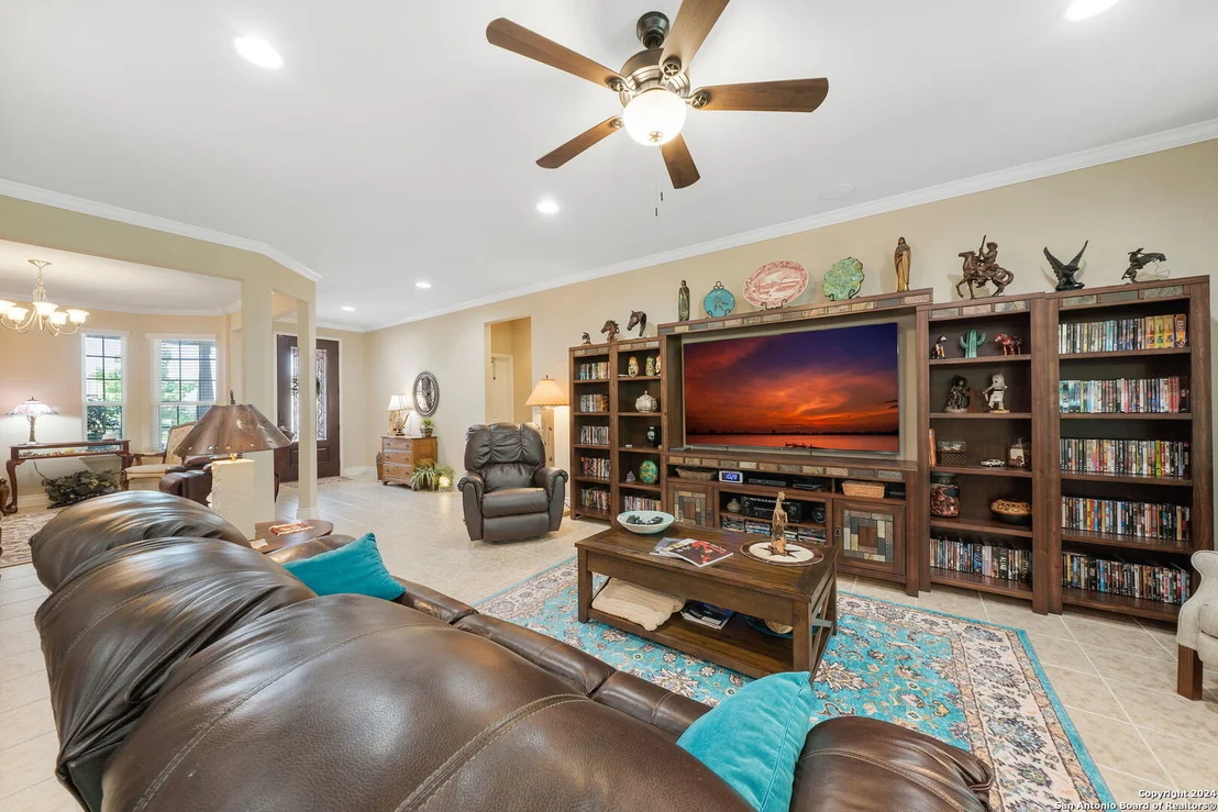 Photo of 12907 HOLLOW CAVE