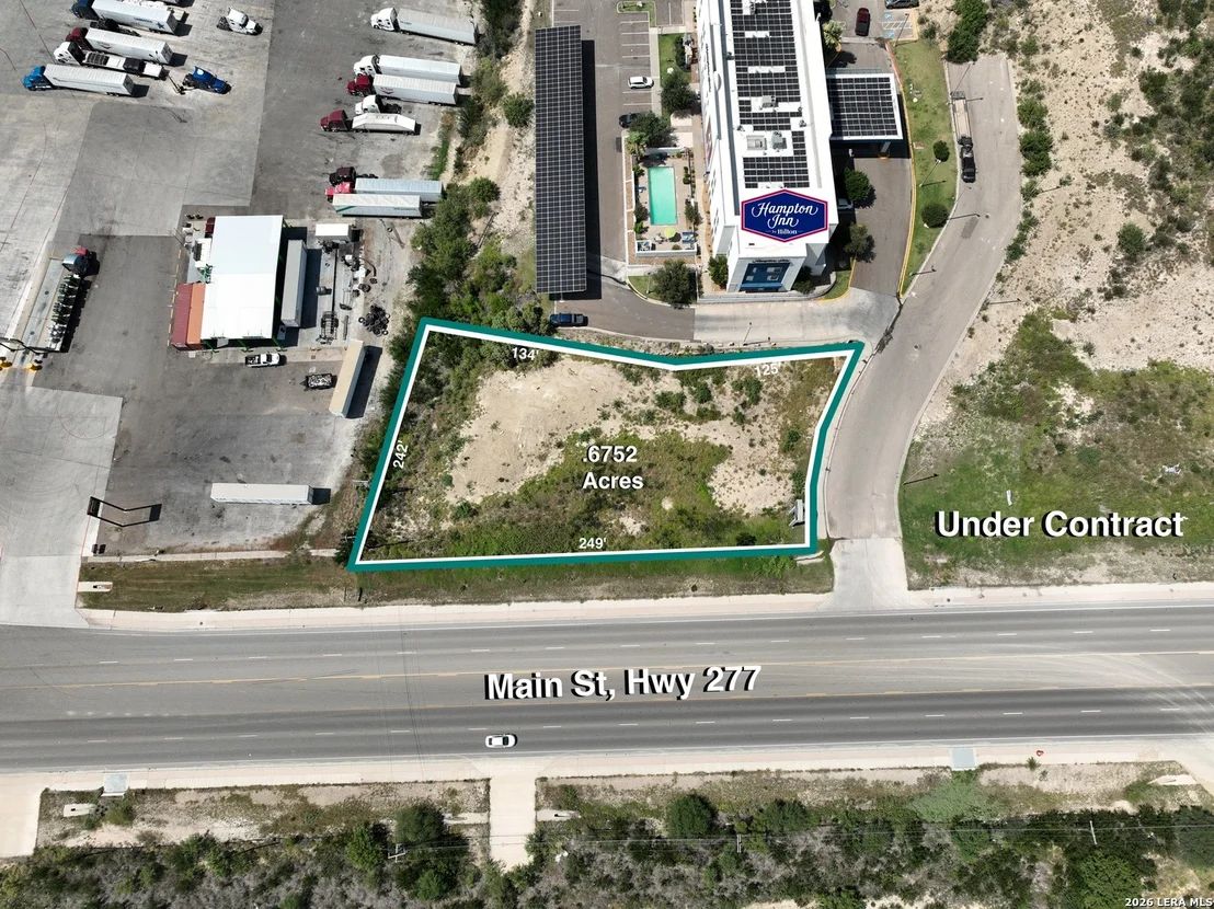 Photo of 3325 E Main St