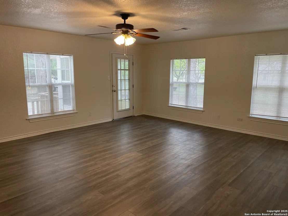 Photo of 605 Avenue M