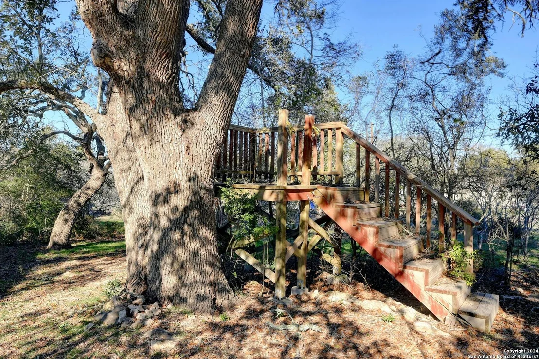Photo of 1061 Cascade Trail