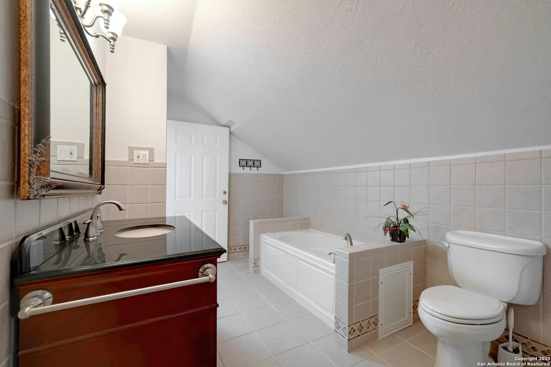 Photo of 315 Greenleaf Dr