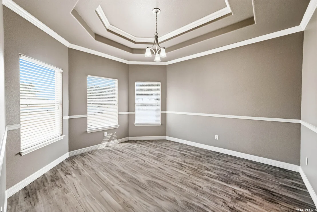 Photo of 353 BIG OAK DR