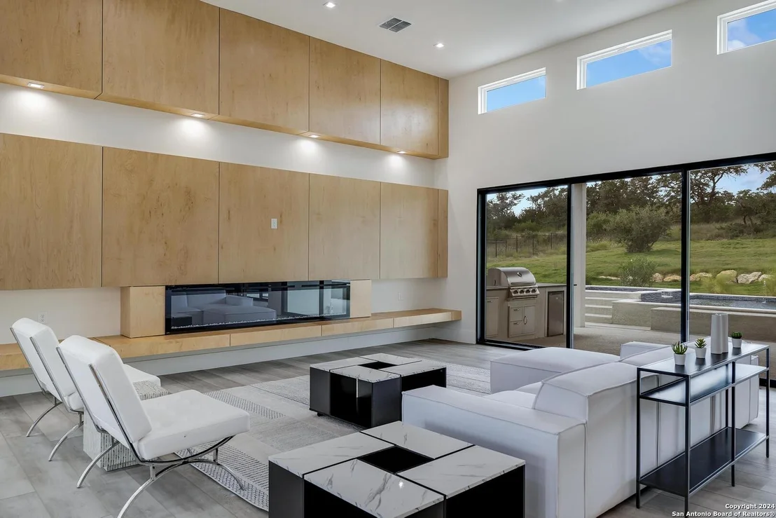 Photo of 25907 Morhiss Pt