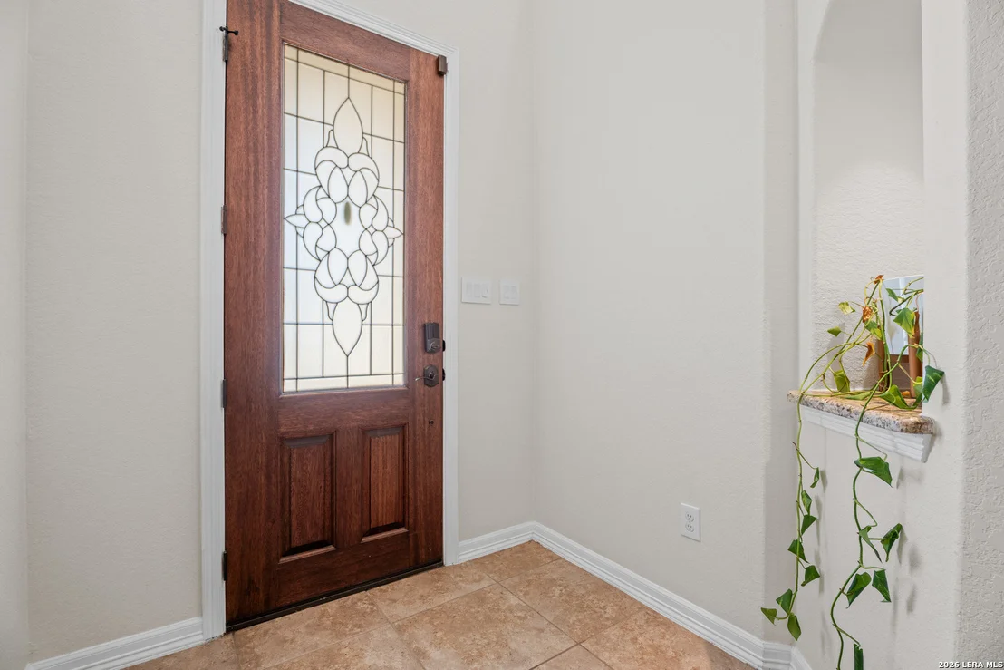 Photo of 6131 Lowrie