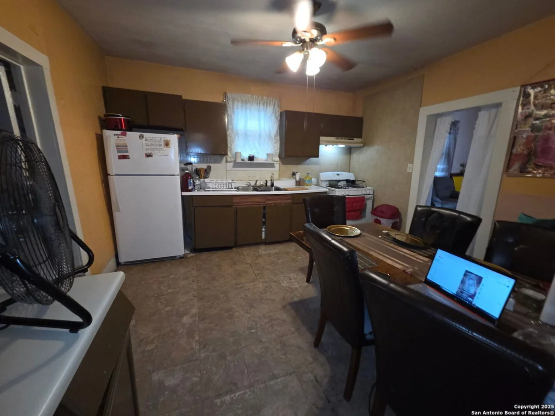 Photo of 238 Lone Star