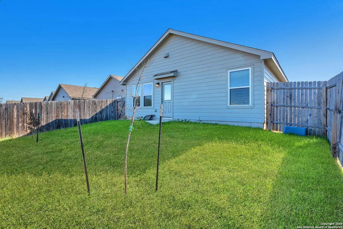 Photo of 4211 VOLCANO WAY