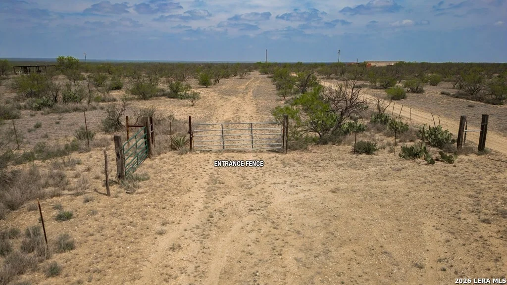Photo of 801 Private Rd. 303