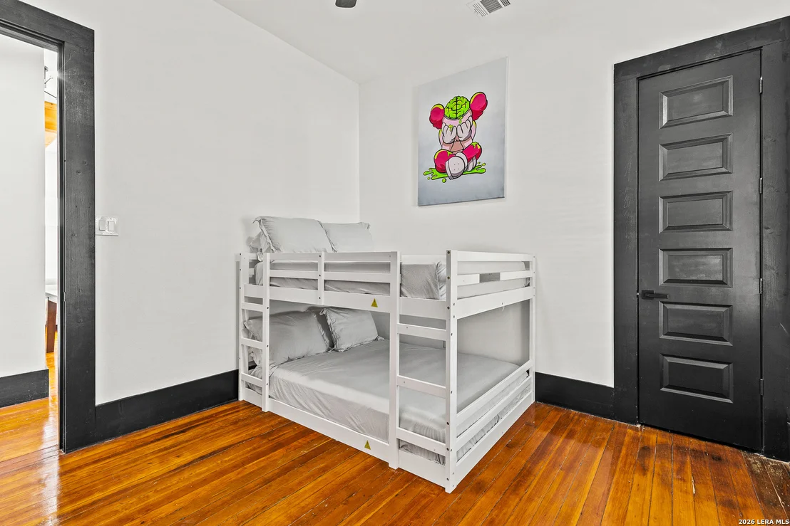 Photo of 318 Belmont