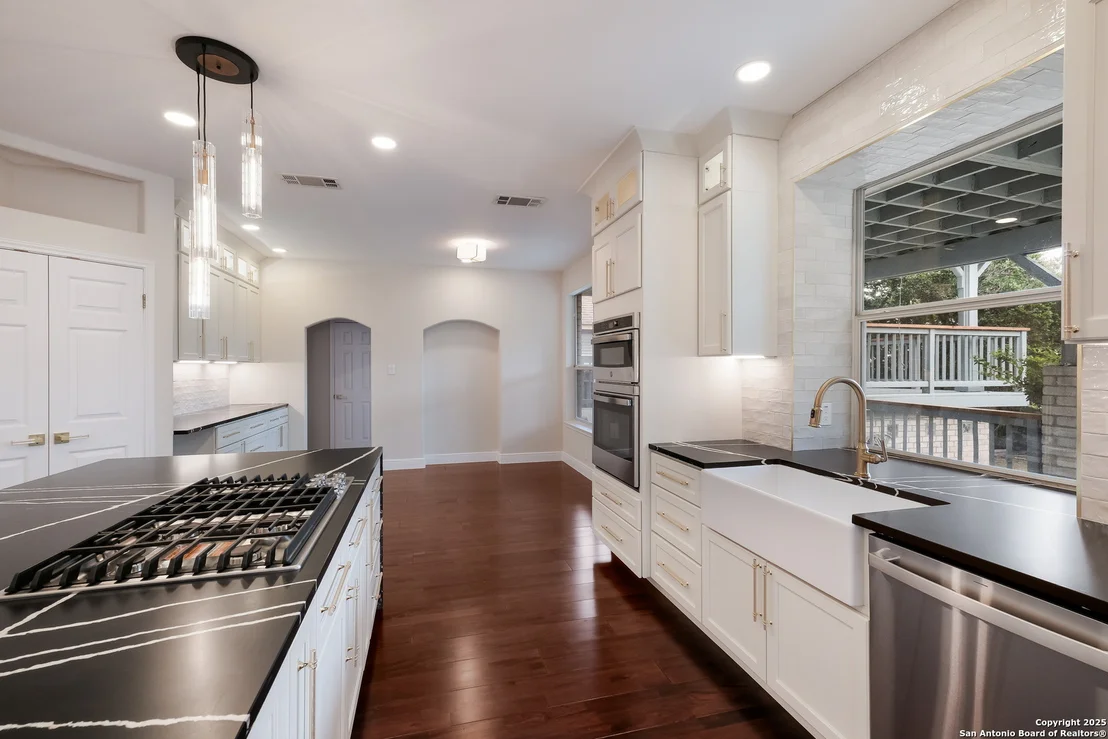 Photo of 726 Mello Oak
