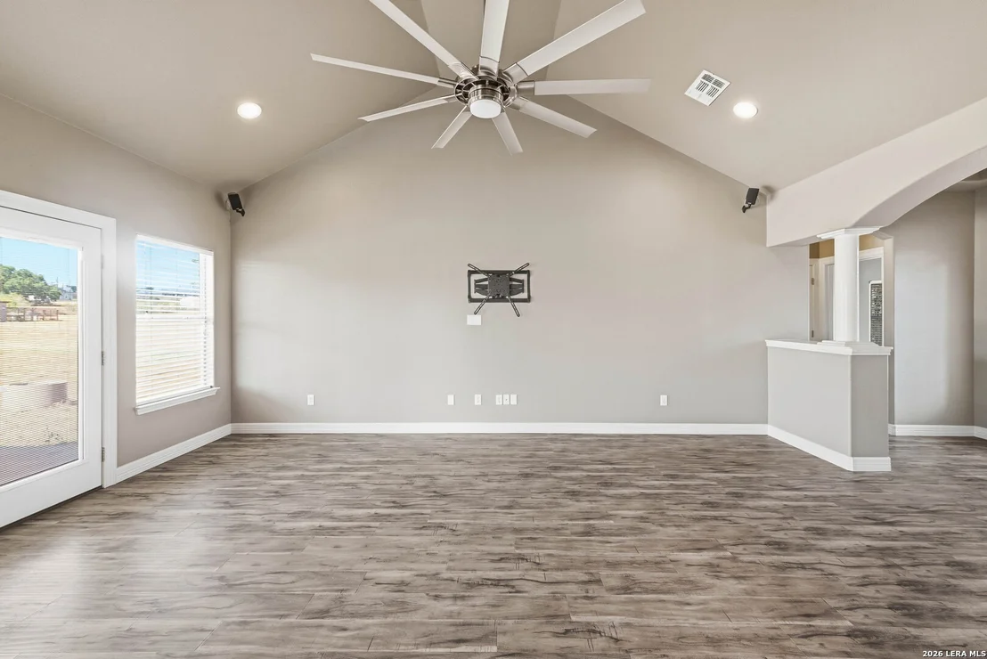 Photo of 353 BIG OAK DR