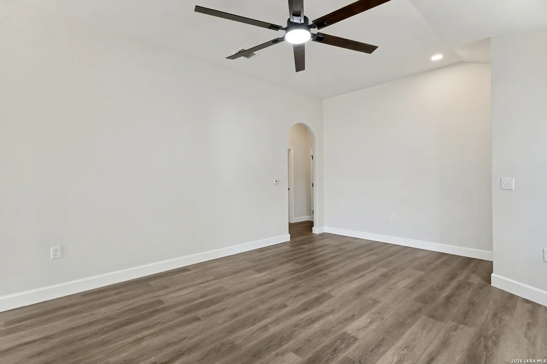 Photo of 8819 MISSION BRK
