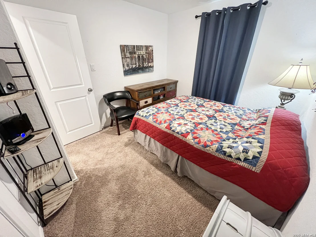 Photo of 1072 Shutter Way