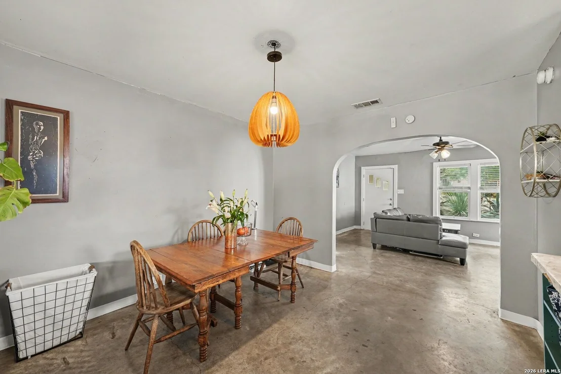 Photo of 109 THORAIN BLVD