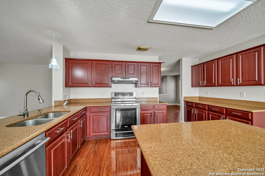Photo of 7910 Dover Glade
