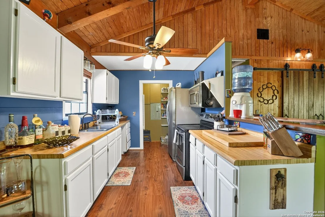 Photo of 648 BLUFFCREEK RD