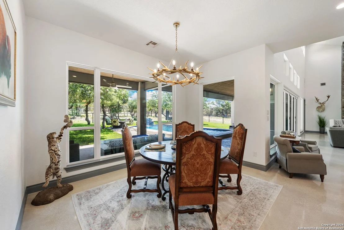 Photo of 1114 Savanna