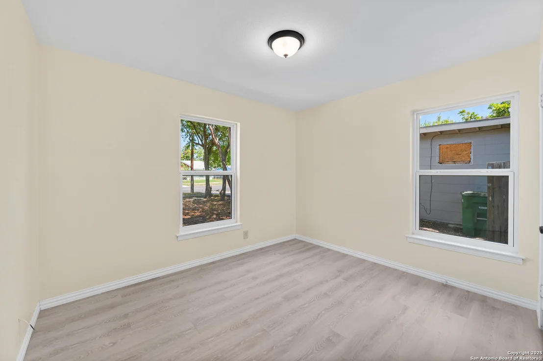 Photo of 126 CREATH PL
