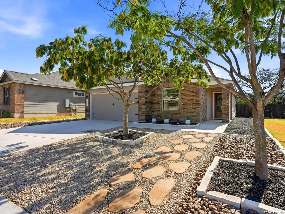 Photo of 32116 Macey Oak