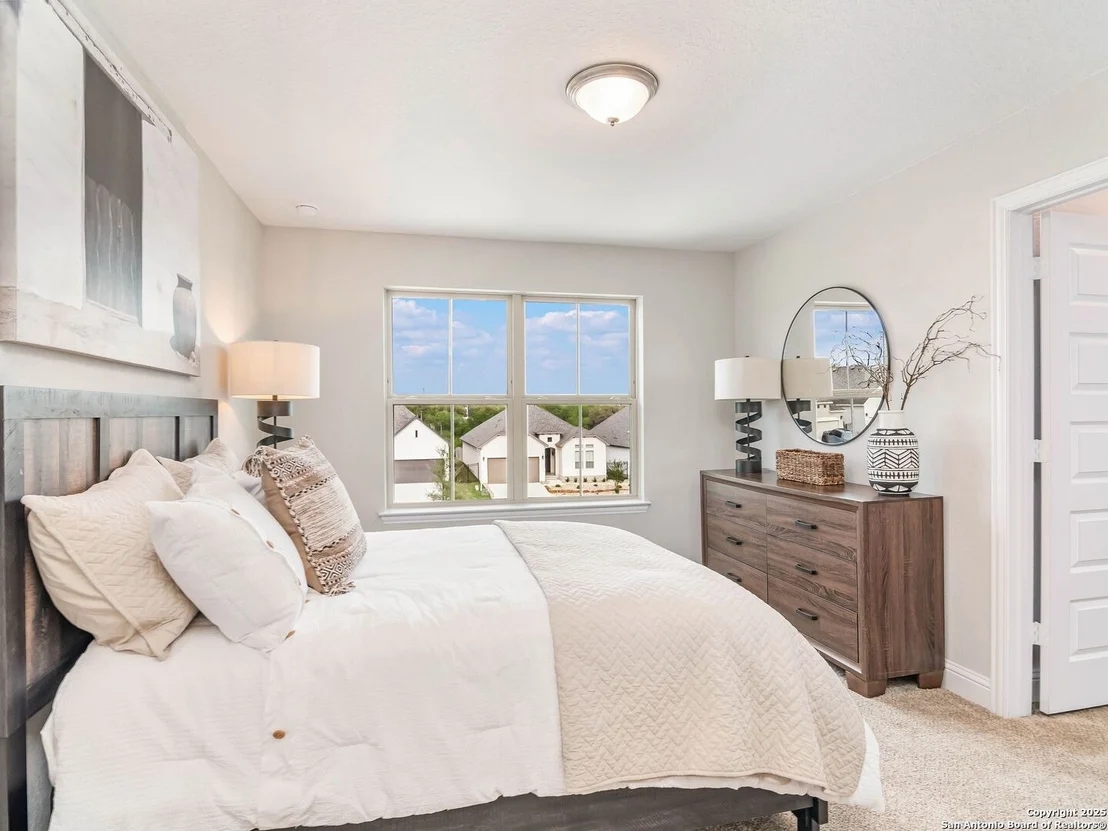 Photo of 712 Pond Bluff