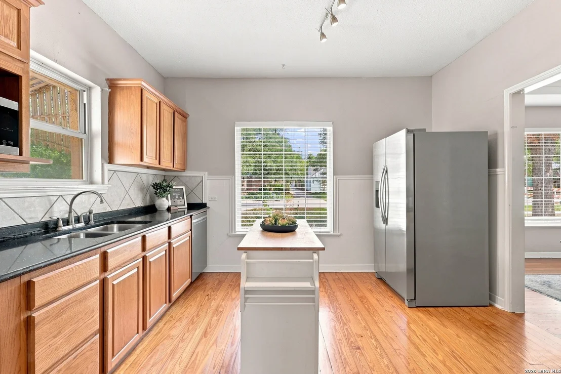 Photo of 336 NORTH DR
