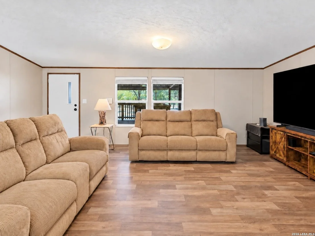 Photo of 213 Oak View Dr