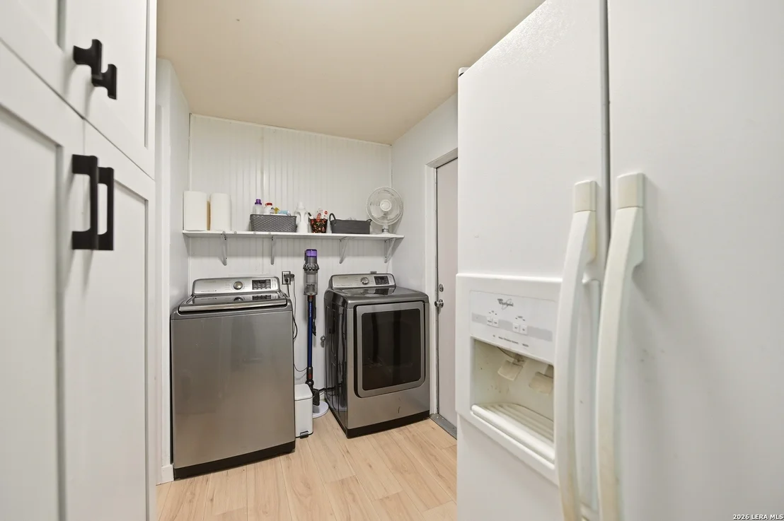 Photo of 429 DRIFTWIND DR