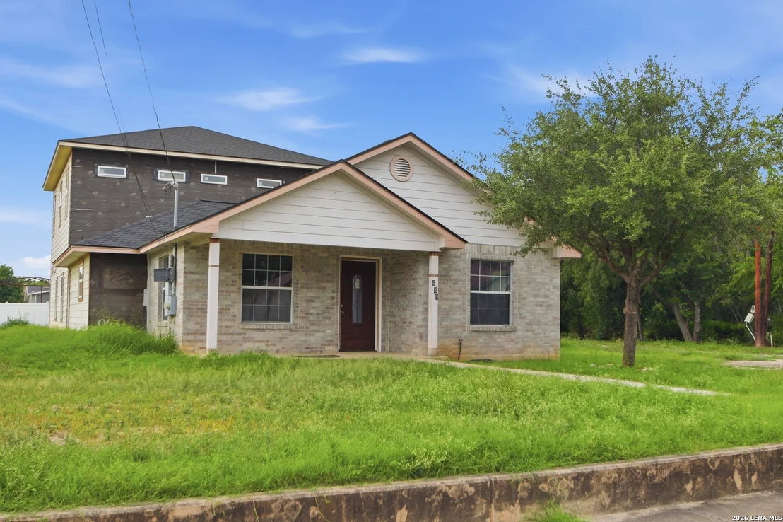Photo of 939 W Harding Blvd