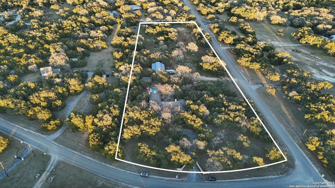 Photo of 136 FALLING WATER DR