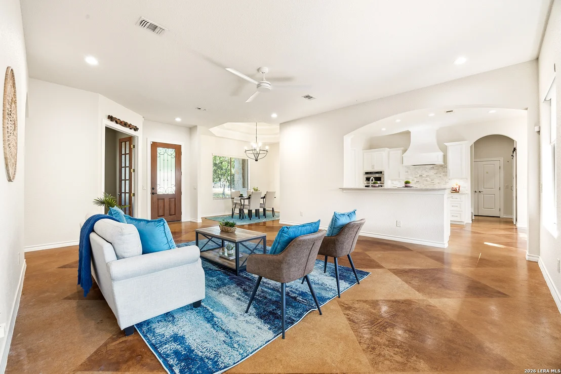 Photo of 541 Saxet Trail