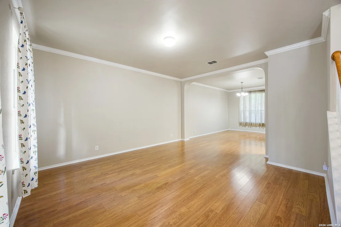 Photo of 17230 Darien Wing