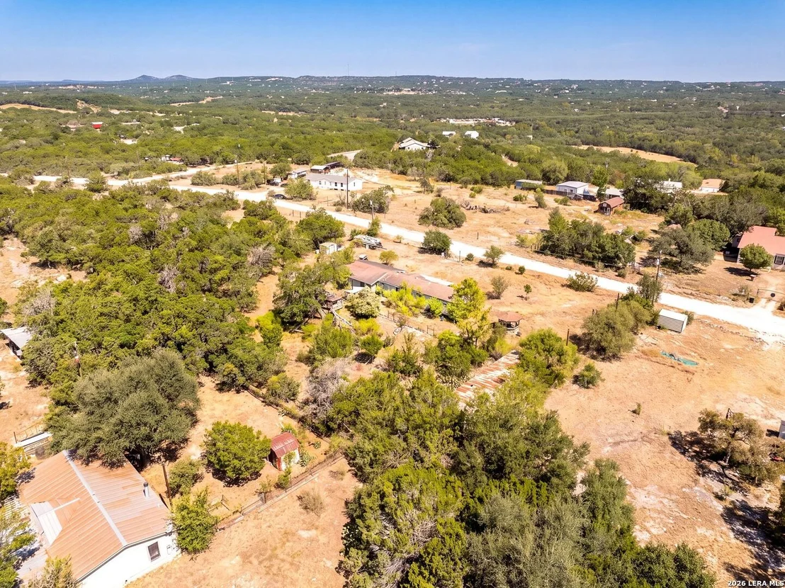 Photo of 990 Hillcrest Trl