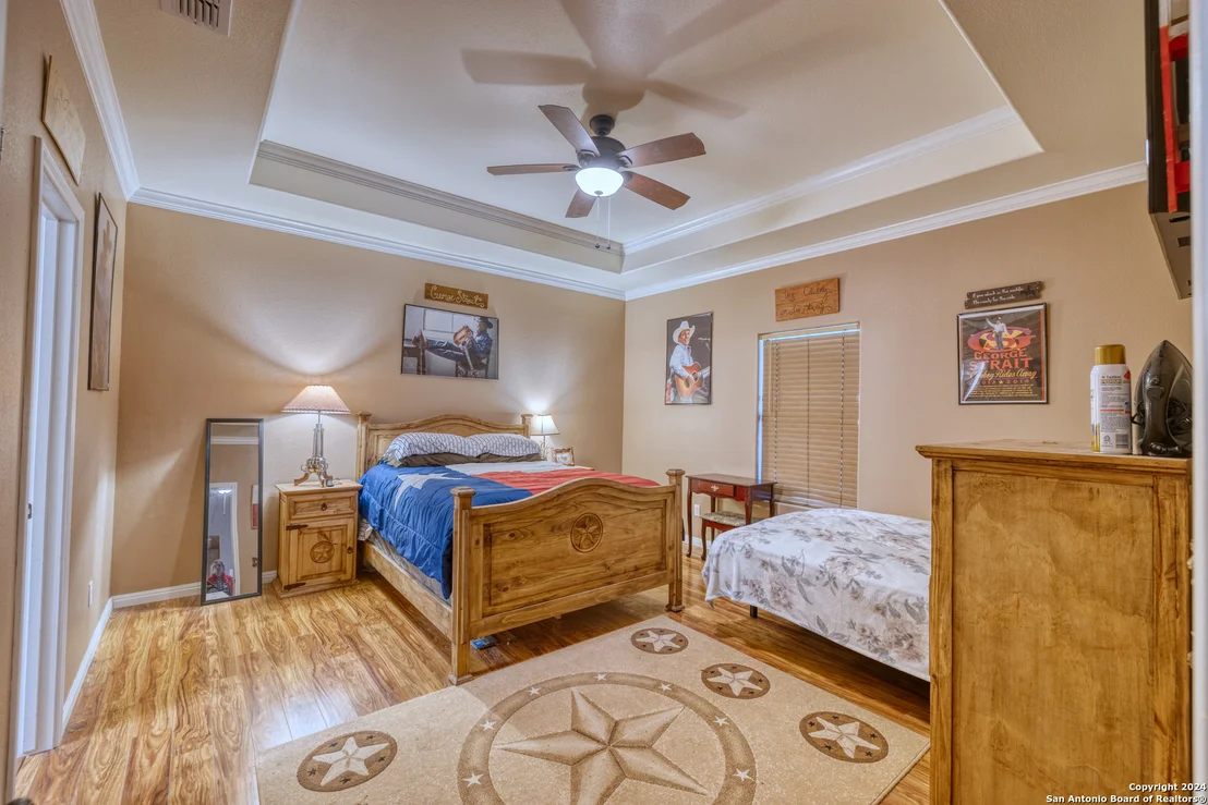 Photo of 29 LONESOME DOVE