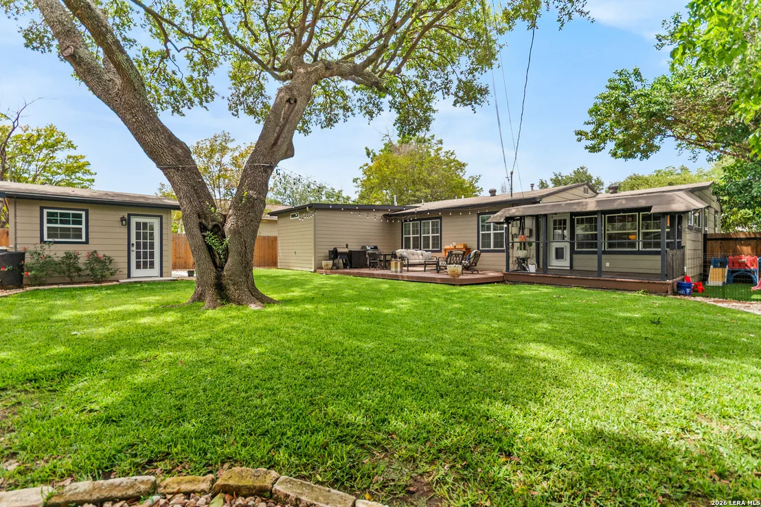 Photo of 318 BREES BLVD