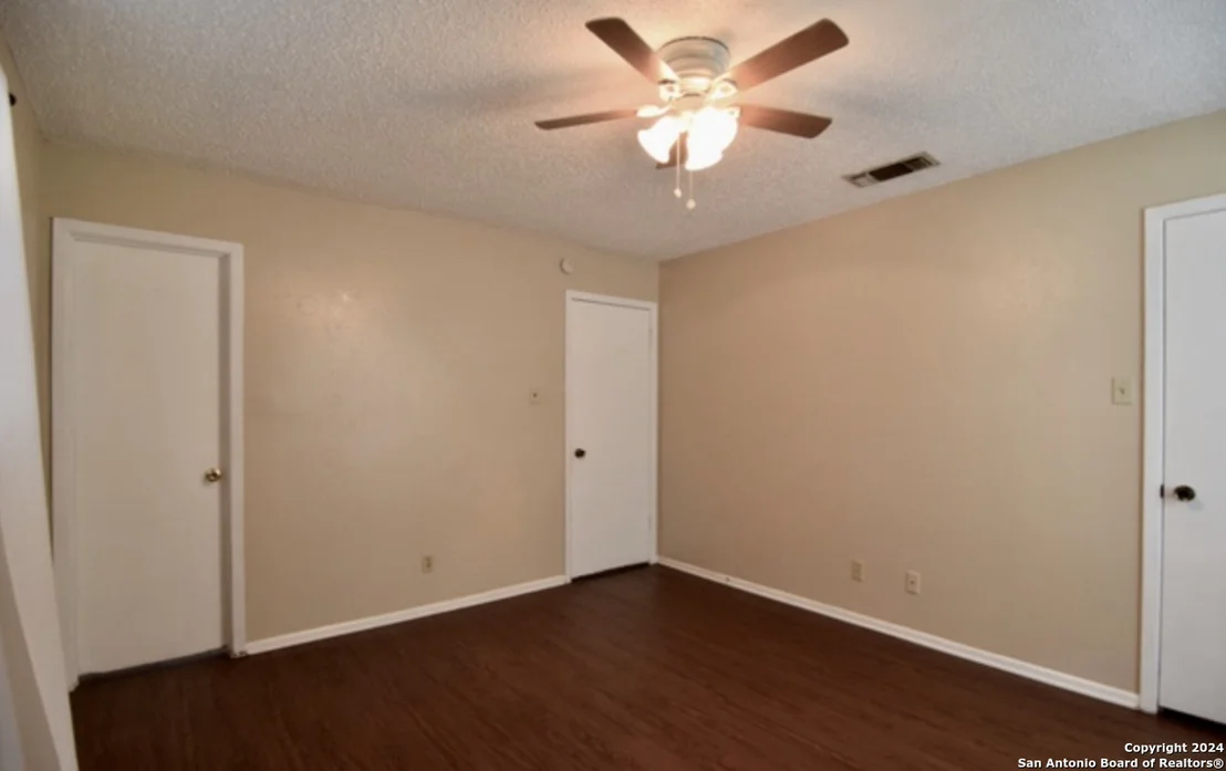 Photo of 7418 MEADOW HL