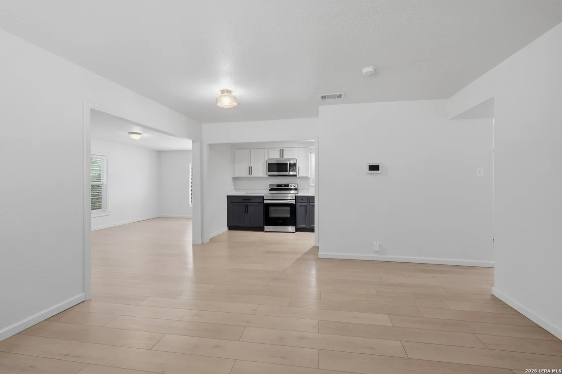 Photo of 258 Antrim Dr