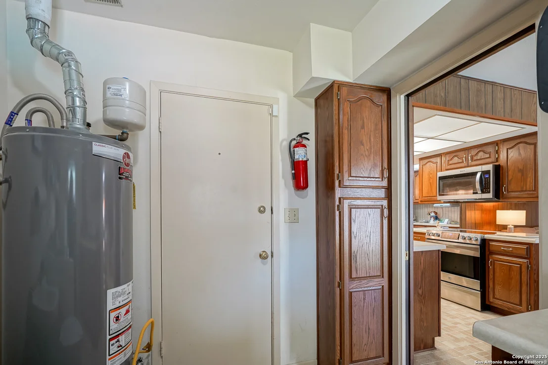 Photo of 6514 Robin Forest