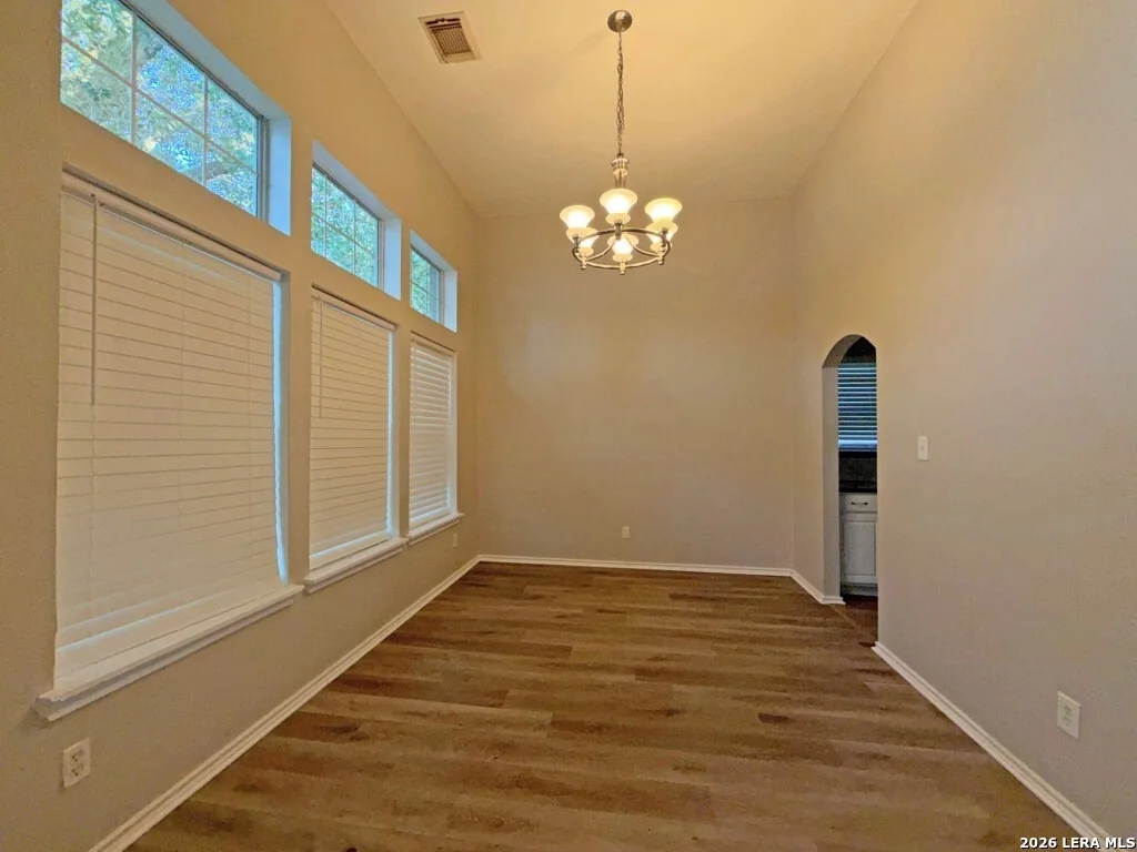 Photo of 8423 Copperbluff