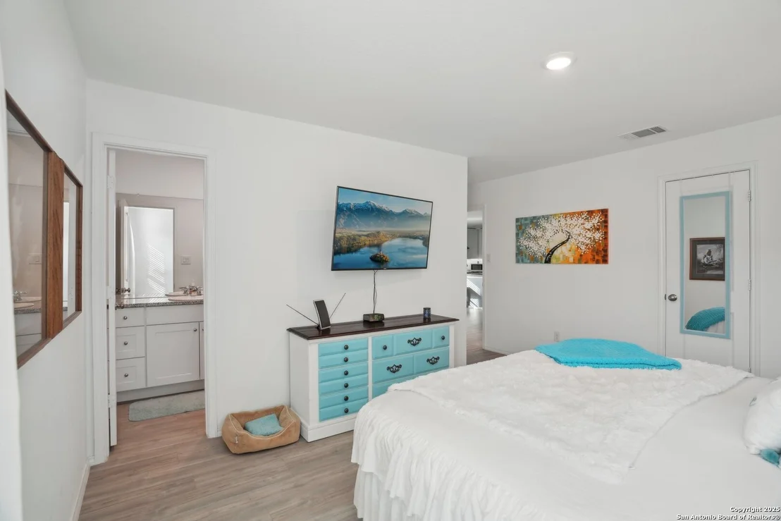 Photo of 5523 Elm Valley