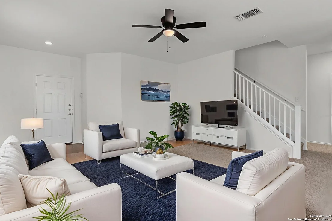 Photo of 3917 Legend Pond